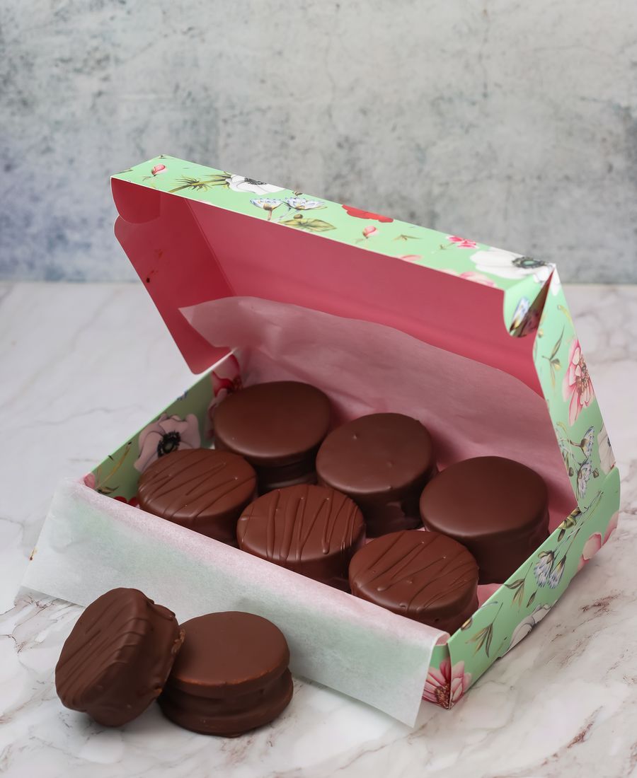 Caja de alfajores de chocolate
